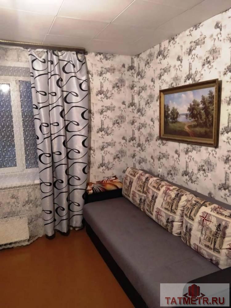 Продажа / Комнаты, Зеленодольск, Ленина улица, 420 000 ПРОДАЕТСЯ комната в центре г. Зеленодольск. Просторная и светлая в кирпичном доме. Комната с ремонтом окно...