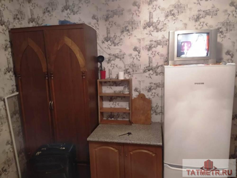 Продажа / Комнаты, Зеленодольск, Ленина улица, 420 000 ПРОДАЕТСЯ комната в центре г. Зеленодольск. Просторная и светлая в кирпичном доме. Комната с ремонтом окно... - 2