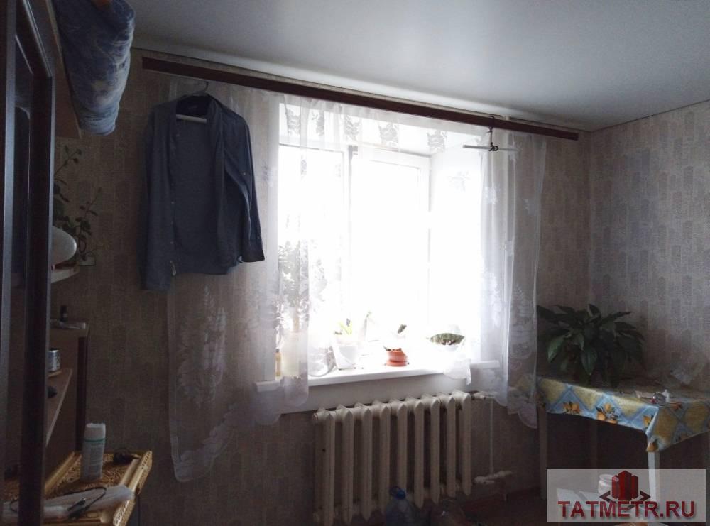 Продажа / Комнаты, Зеленодольск, Сайдашева улица, 400 000 Продается отличная комната в блоке в г. Зеленодольск. Комната просторная уютная. Окна пластиковые. Двери новые.... - 1