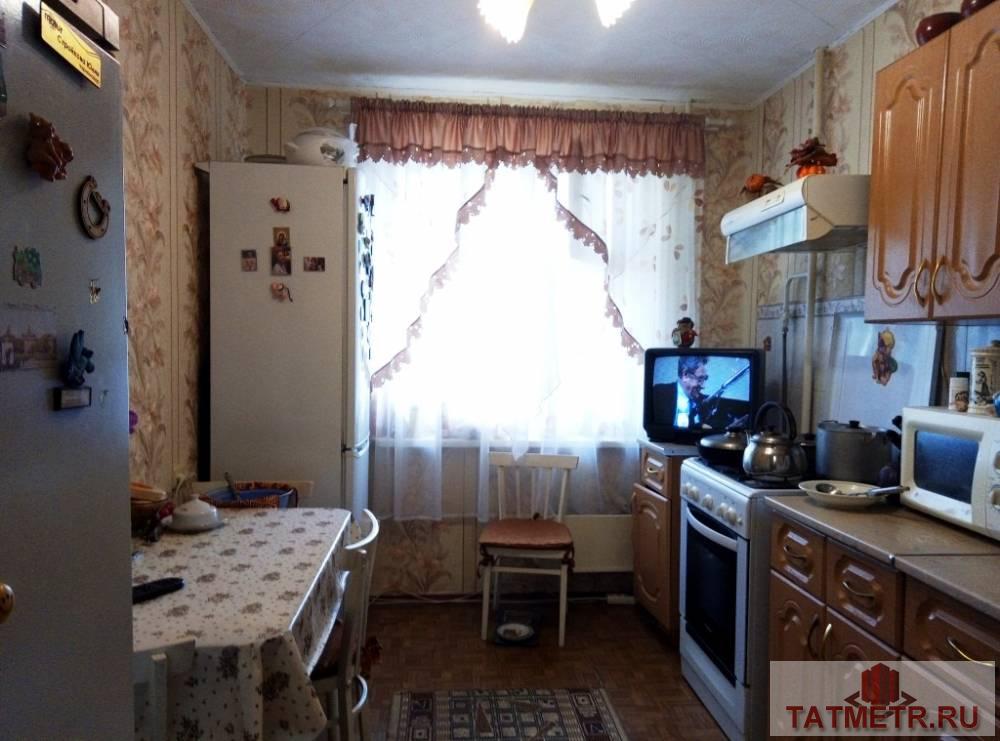 Продажа / Квартиры, Зеленодольск, просп. Строителей, 2 800 000 Продается замечательная трехкомнатная квартира с интересной планировкой в отличном районе г. Зеленодольск. Комнаты...