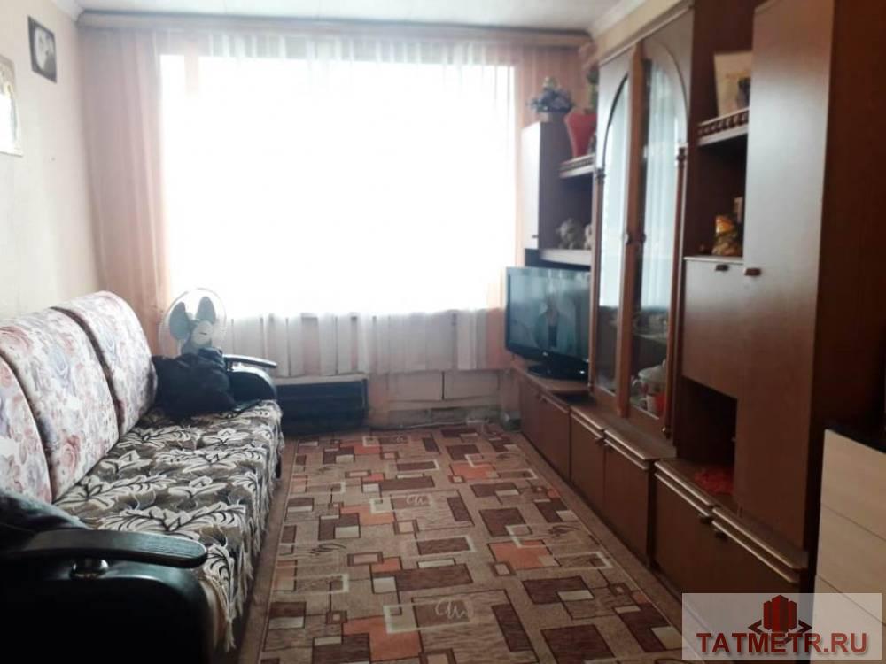 Продажа / Квартиры, Зеленодольск, Комарова улица, 1 149 000 Продается отличная двухкомнатная квартира в г. Зеленодольск. Комнаты просторные уютные. Окна пластиковые, выходят на...