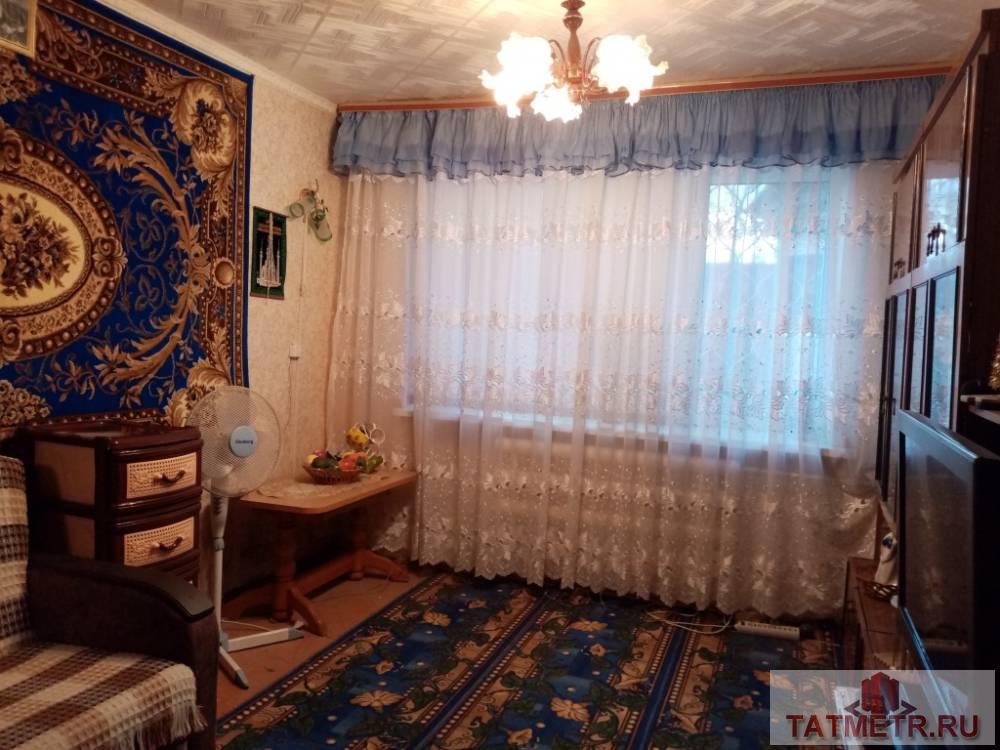 Продается  хорошая комната  в центре г. Зеленодольск. Комната светлая, чистая, имеется новое окно стеклопакет,...