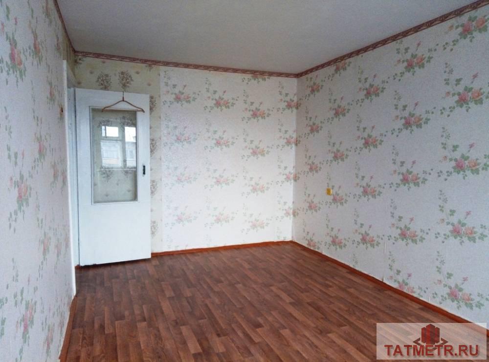 Продается отличная, чистенькая, светлая в кирпичном доме  однокомнатная квартира в хорошо развитом районе г. Волжск.... - 5