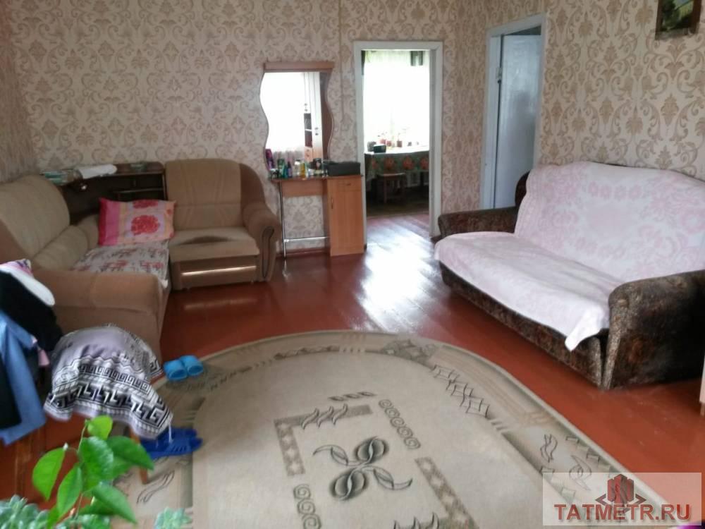 Продажа / Жилая / Дом с участком, пгт. Васильево, Мусы Джалиля улица, 1 570 000 ПРОДАЕТСЯ крепкий дом в пгт. Васильево. В доме имеются три просторные комнаты, кухня, прихожая. Вода -... - 1