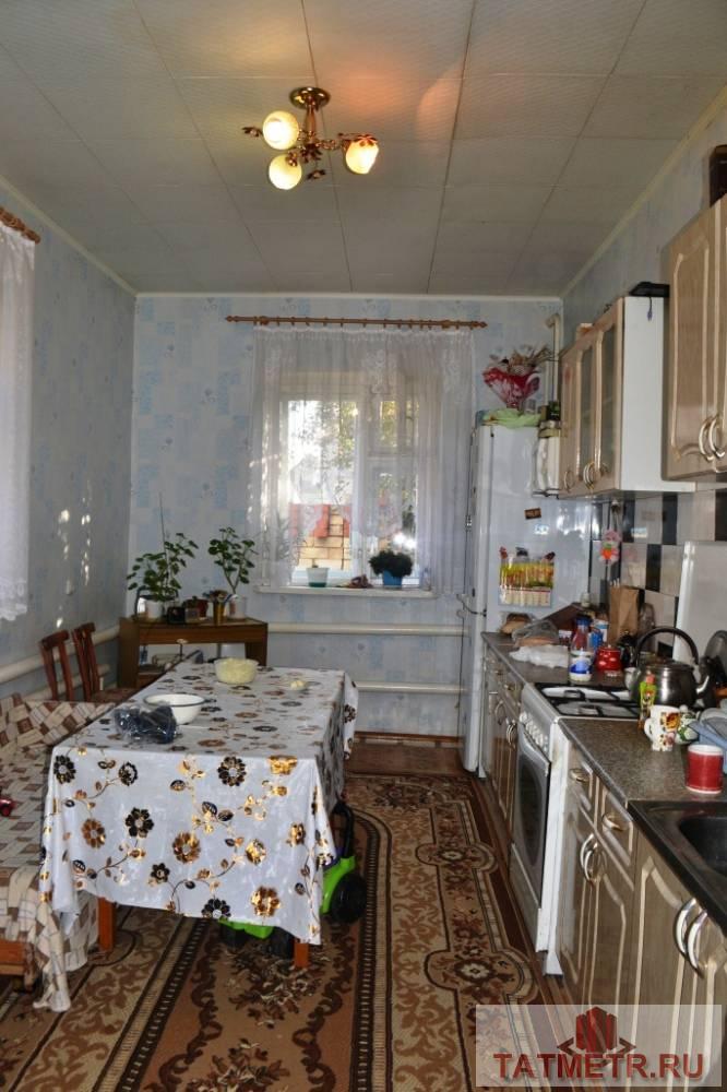 Продажа / Жилая / Дом с участком, пгт. Васильево, К. Васильева, 7 150 000 ПРОДАЕТСЯ кирпичный, отличный двухэтажный коттедж в пгт. Васильево. Первый этаж состоит из: кухни, просторного зала,... - 3