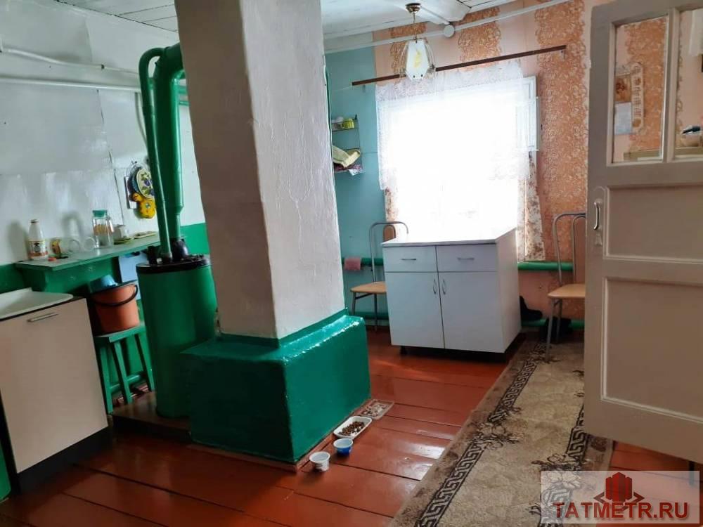 Продажа / Жилая / Дом с участком, Зеленодольск, Свободная улица, 1 850 000 ПРОДАЕТСЯ хороший, бревенчатый дом в г. Зеленодольск. В доме просторная комната, кухня, отопление АГВ, вода... - 2