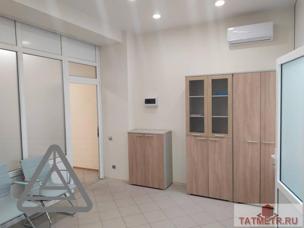 Продажа / Коммерческая / Office, Казань, Московская улица, 3 200 000 Продается помещение 28.9 квм на 2 этаже по адресу Московская 15. В отличном состоянии. В помещении: — Телефон —... - 1