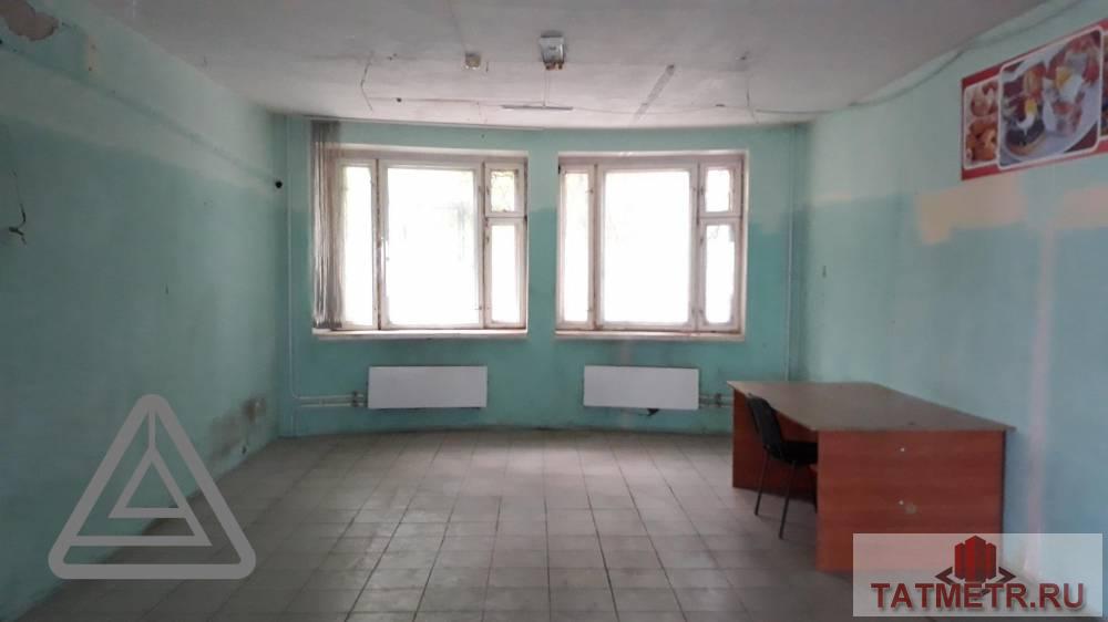 Аренда / Коммерческая / Free purpose, Казань, улица Столярова, 133 000 Сдается помещение свободного назначения по адресу Столярова, 3. В помещении: — Электричество — Отопление — Проведено...