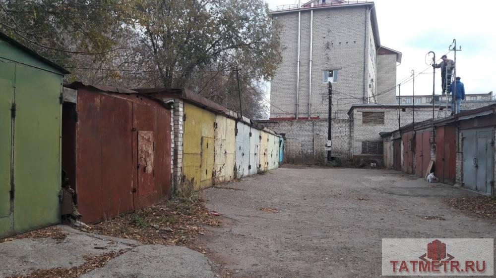 Продажа / Гаражи, Казань, проспект Ямашева, 300 000 Казань г, Московский, проспект Ямашева 10, м. Яшьлек, продается Кирпичный гараж, общ. пл. 18 кв.м., 1/1 этаж, Продаю...
