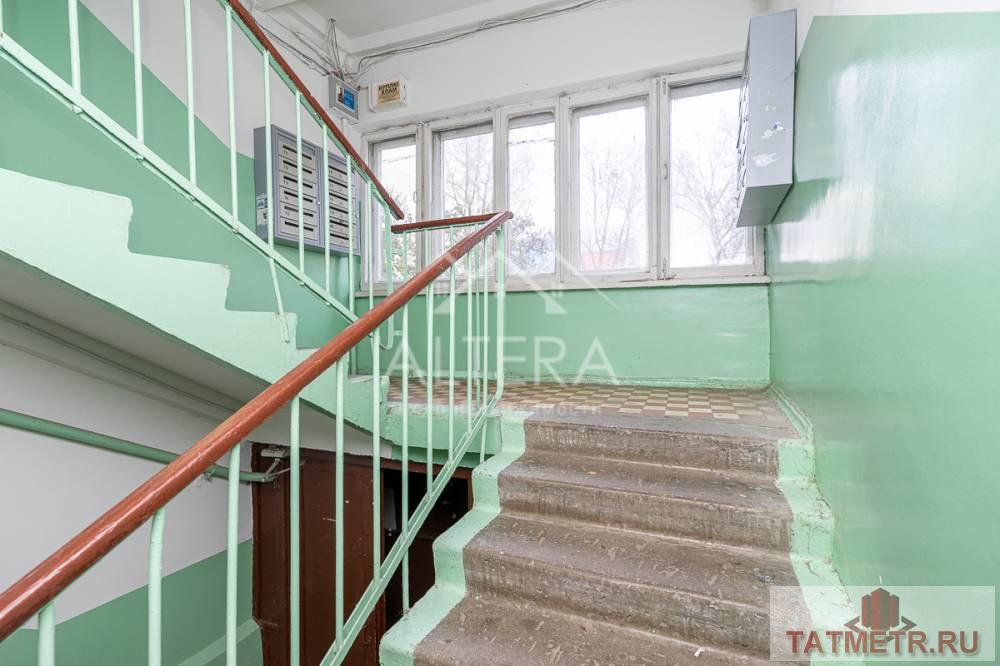 Продаю двухкомнатную квартиру по адресу ул. Хади Такташ д. 93 Квартира требует ремонта. Хорошая инфраструктура. Рядом... - 2