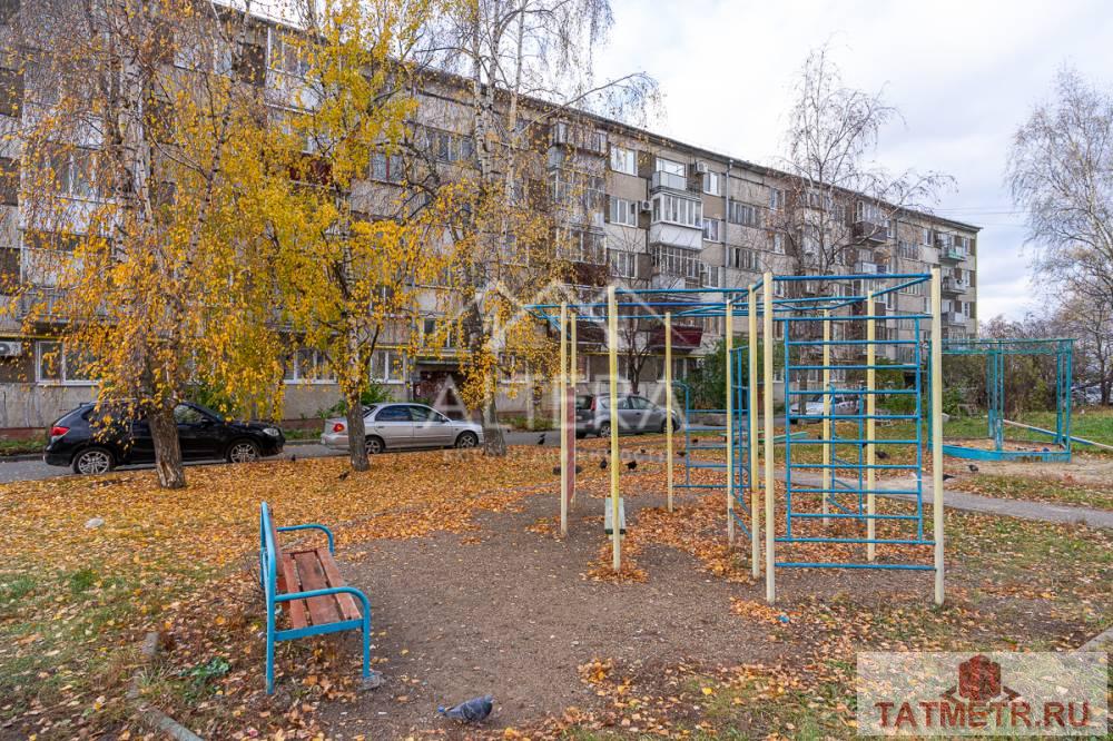 Продаю двухкомнатную квартиру по адресу ул. Хади Такташ д. 93 Квартира требует ремонта. Хорошая инфраструктура. Рядом... - 3