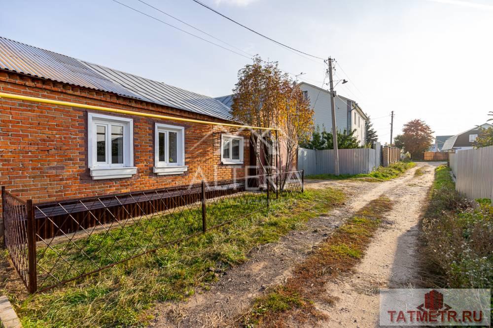 Продажа / Дома и коттеджи, Казань, 1-я Земляничная улица, 3 300 000 Предлагаем вам недорогой теплый кирпичный дом по ул. 1-я Земляничная с утепленными толстыми стенами. Низкие затраты...