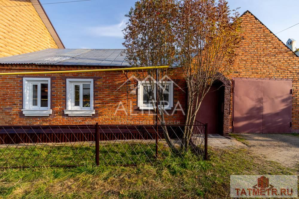 Продажа / Дома и коттеджи, Казань, 1-я Земляничная улица, 3 300 000 Предлагаем вам недорогой теплый кирпичный дом по ул. 1-я Земляничная с утепленными толстыми стенами. Низкие затраты... - 1