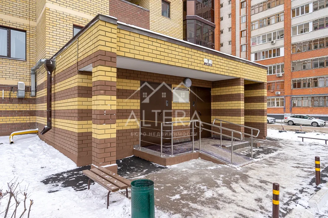 Продажа / Квартиры, Казань, улица Хусаина Мавлютова, 5 749 000 Продается просторная 2-ух комнатная квартира, распашонка 60 кв.м! Квартира очень светлая, просторная и теплая. В... - 8