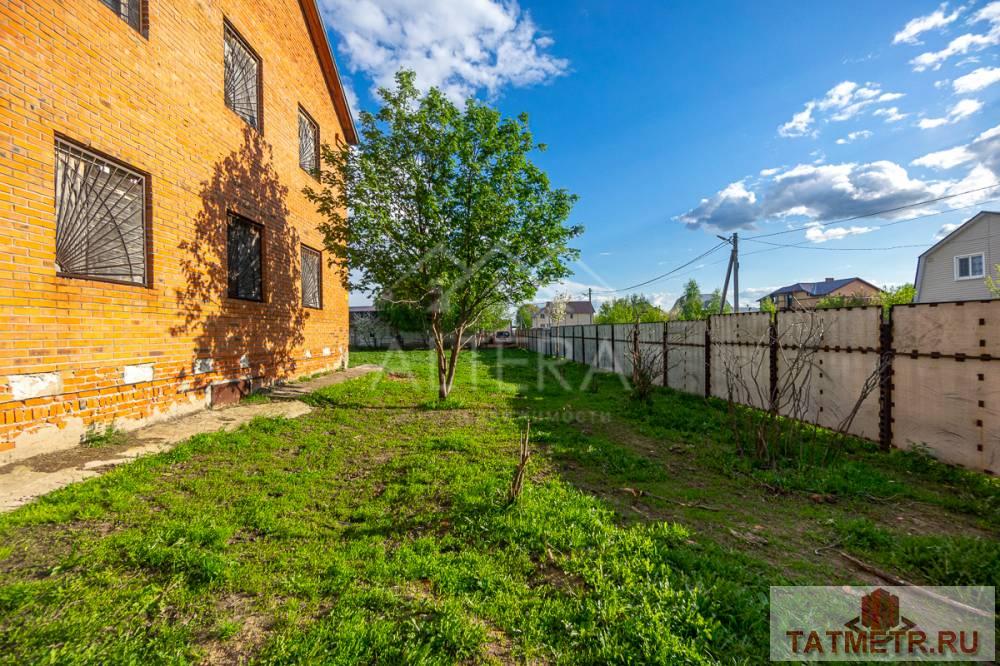 Продажа / Дома и коттеджи, Казань, 2-я Рабочая улица, 5 000 000 Просторный дом для большой семьи! ТОРГ обсуждается! Кирпичный дом 1999 года постройки, размеры 13х17 метров, общая... - 2