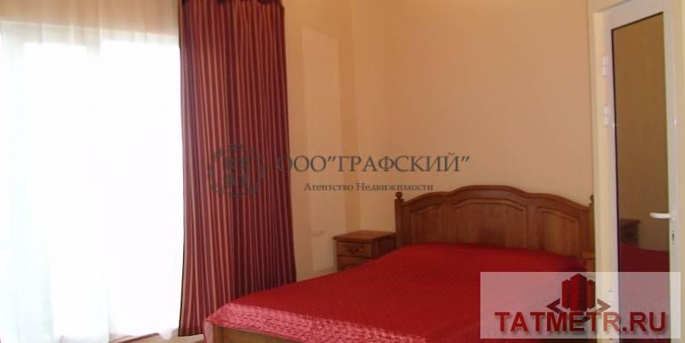 Продажа / Коммерческая / Hotel, Алупка, 50 000 000 Продаю гостиницу . Общая площадь 400 кв.м, 3 этажа+мансарда, 8 номеров. Земельный участок 12 соток. Большие окна... - 5