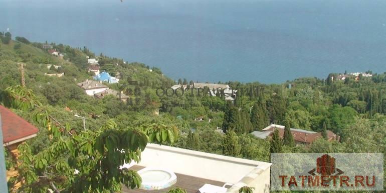 Продажа / Коммерческая / Hotel, Алупка, 50 000 000 Продаю гостиницу . Общая площадь 400 кв.м, 3 этажа+мансарда, 8 номеров. Земельный участок 12 соток. Большие окна... - 9