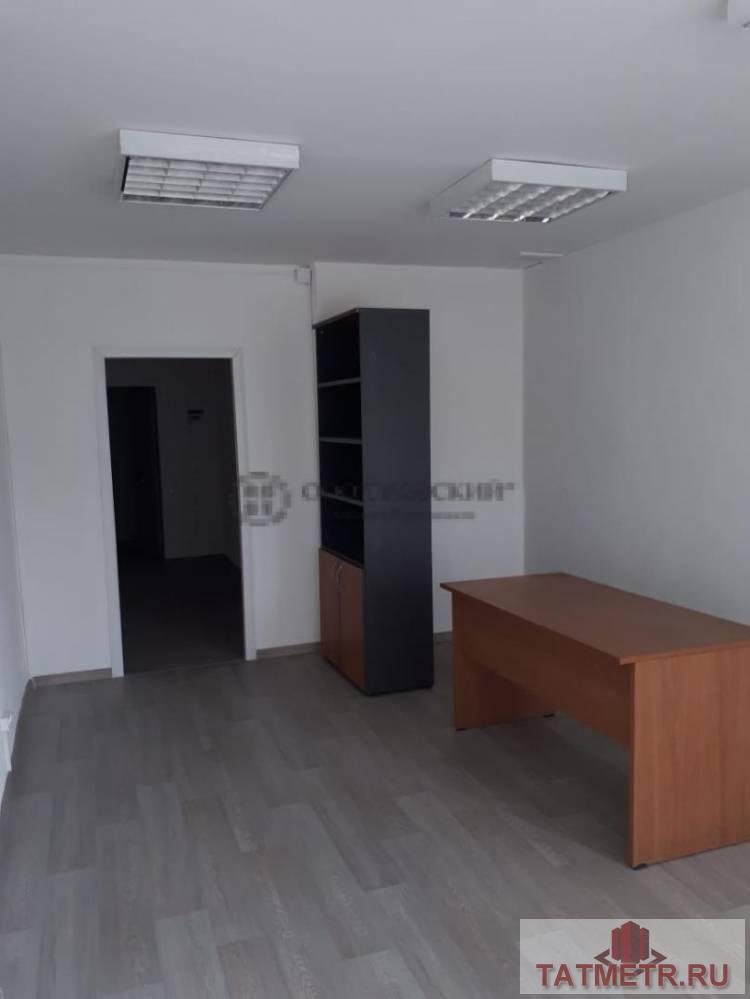 Аренда / Коммерческая / Office, Казань, проспект Ямашева, 7 000 Сдается в аренду помещение на 3 этаже под офис 11 кв.м. Оплата 7000 плюс счетчики. Охрана, рядом парковка.