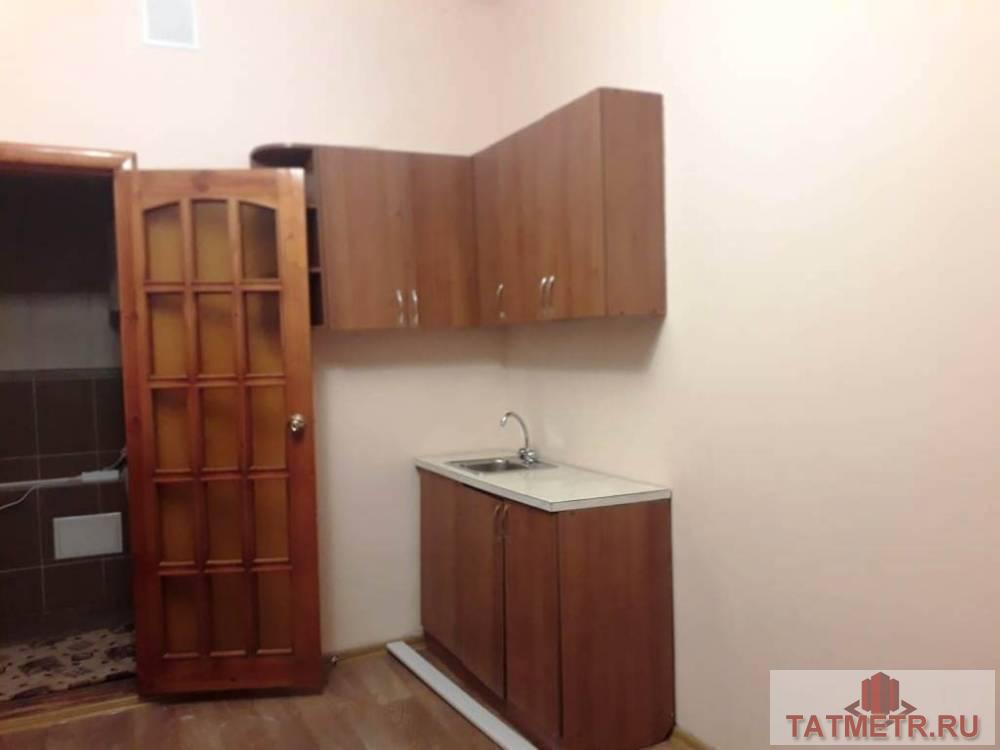 Продажа / Квартиры, Зеленодольск, Заикина улица, 699 000 ПРОДАЁТСЯ ОТЛИЧНАЯ гостинка в центре г. Зеленодольск. Окно-стеклопакет, новая входная дверь. Есть зона кухни, сделан...