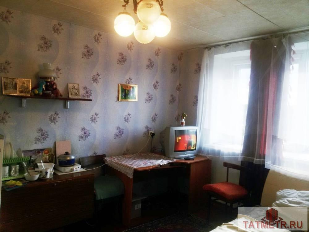 Сдается отличная комната в г. Зеленодольск. Комната со всей необходимой для проживания мебелью и техникой: кровать,... - 1