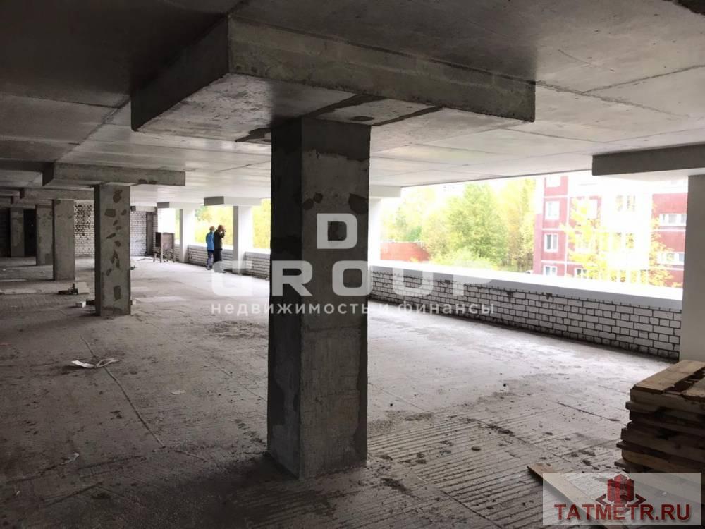 Продажа / Коммерческая / Retail, Казань, улица Фатыха Амирхана, 30 825 000 Продается торгово-офисная площадь: 1 этаж, общая площадь 411 кв.м., возможна нарезка площади от 80 кв.м. стоимость... - 8