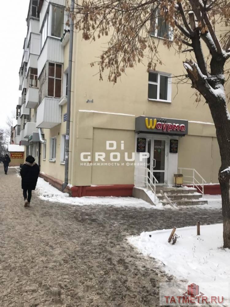 Коммерческая / Аренда / Торговые помещения, Казань, улица Александра Попова, 50 000 Адрес: Сдается торговое помещение 45 м² по улице Попова дом 7. Основные характеристики: — первая линия; — высокий... - 1