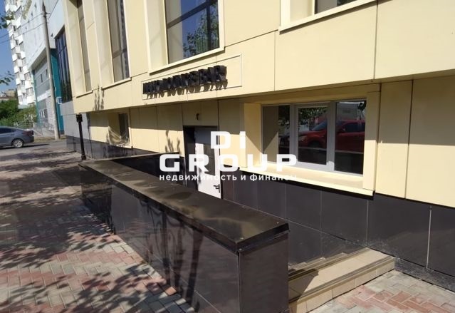 Аренда / Коммерческая / Public catering, Казань, Чистопольская улица, 185 300 Предлагаем уникальное помещение в престижном Ново-Савиновском районе. Характеристики: — площадь 185.3 м²; -полы... - 6