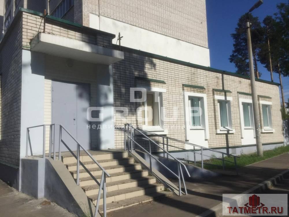 Продажа / Коммерческая / Free purpose, Казань, улица Железнодорожников, 10 500 000 Встроенно-пристроенное помещение. 1 этаж жилого дома. 2 входа, очень хороший ремонт. 50 кВт электричества. Помещение...