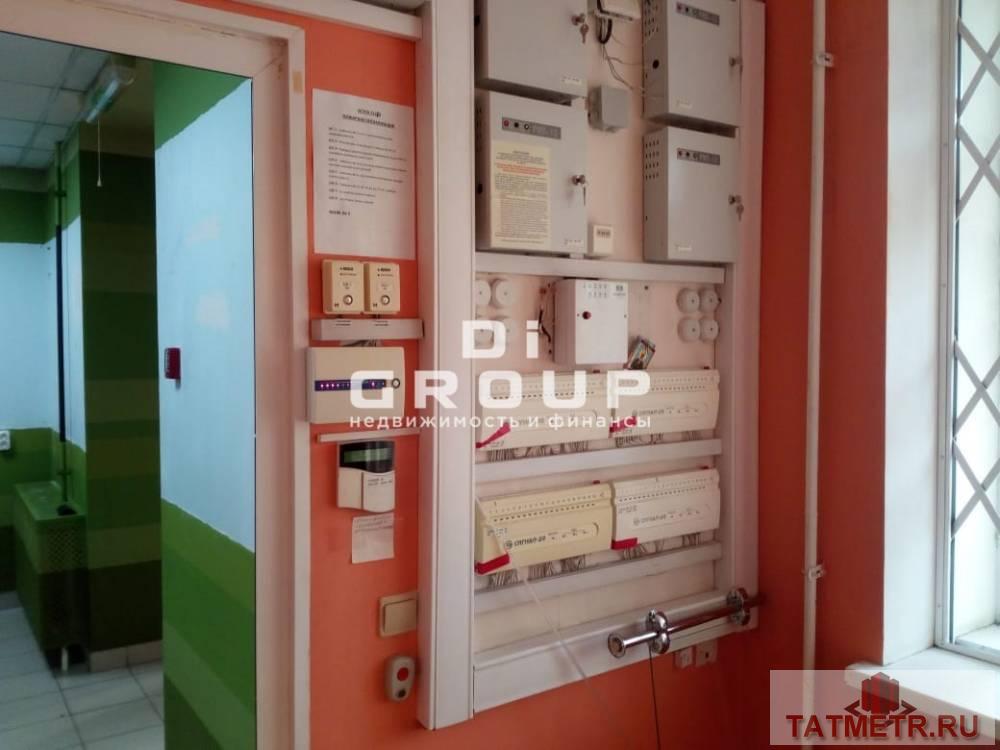 Продажа / Коммерческая / Free purpose, Казань, улица Коммунаров, 22 000 000 Продается помещение площадью 500 кв м, расположенное на улице Коммунаров дом 2. Первый этаж. Первая линия. Бесплатная... - 5