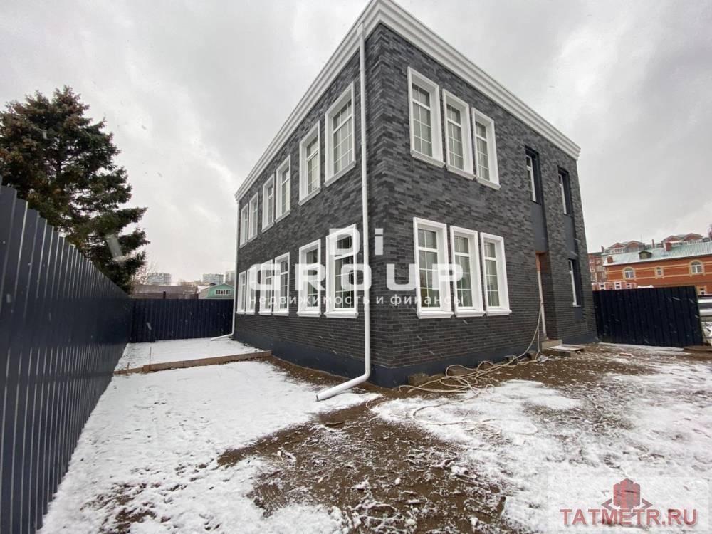 Продажа / Дома и коттеджи, Казань, Хороводная улица, 18 800 000 Продается дом 236,6 кв.м. в Вахитовском районе города Казани, по улице Хороводная, 11 Основные характеристики: —... - 2