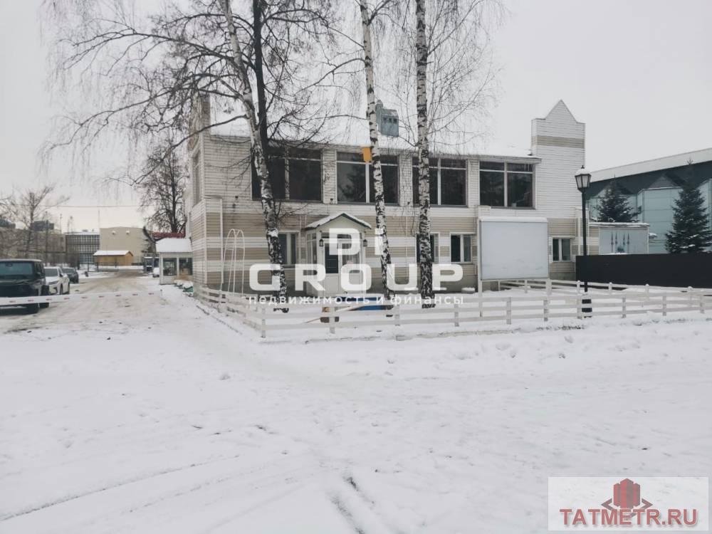 Аренда / Коммерческая / Free purpose, Казань, Оренбургский тракт, 450 000 Предлагается к аренде 2- х этажное здание. Характеристики объекта: — здание в отличном техническом состоянии; —...