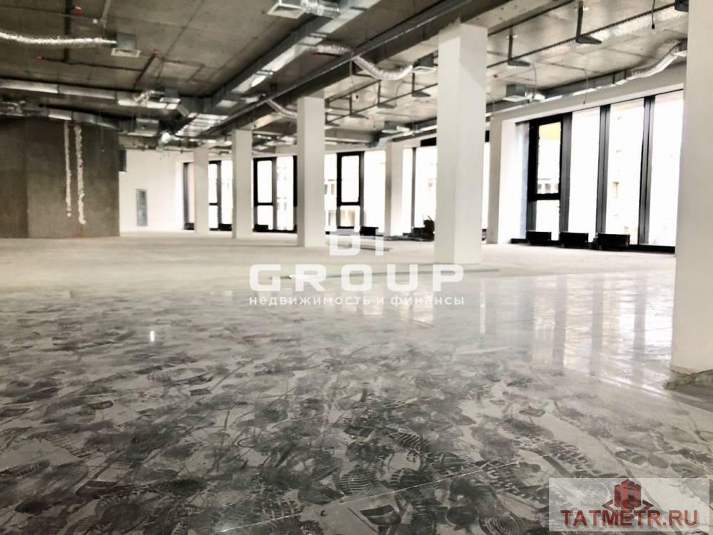 Аренда / Коммерческая / Free purpose, Казань, улица Адоратского, 507 500 Суперсовременный торгово-офисный центр Класса А свободной планировки на втором и третьем этажах. Общая площадь этажа... - 1