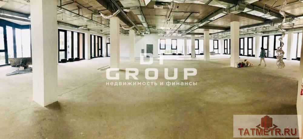 Аренда / Коммерческая / Free purpose, Казань, улица Адоратского, 507 500 Суперсовременный торгово-офисный центр Класса А свободной планировки на втором и третьем этажах. Общая площадь этажа... - 2