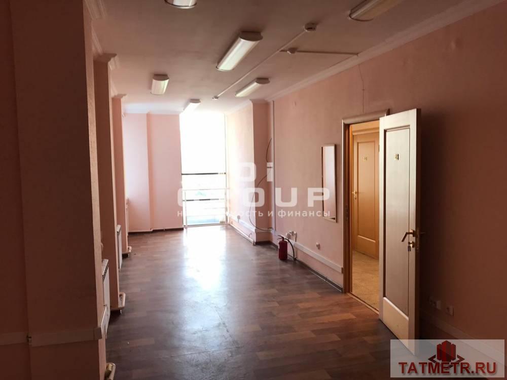 Аренда / Коммерческая / Office, Казань, Чистопольская улица, 23 036 Сдаются в аренду офис площадью 32 кв.м. на 2-м этаже офисного здания на Чистопольской 22. Характеристики: — кабинеты... - 5