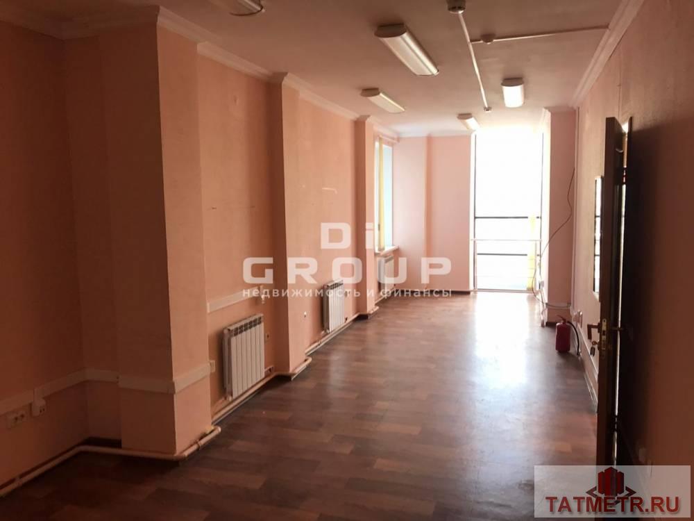 Аренда / Коммерческая / Office, Казань, Чистопольская улица, 23 036 Сдаются в аренду офис площадью 32 кв.м. на 2-м этаже офисного здания на Чистопольской 22. Характеристики: — кабинеты... - 6