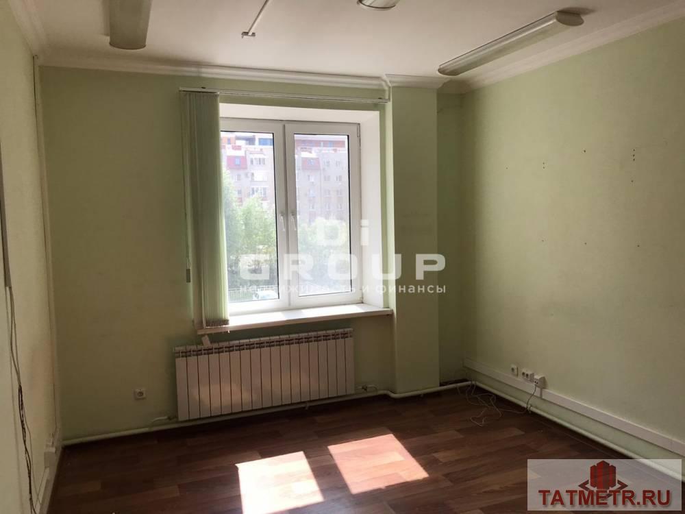 Аренда / Коммерческая / Office, Казань, Чистопольская улица, 23 036 Сдаются в аренду офис площадью 32 кв.м. на 2-м этаже офисного здания на Чистопольской 22. Характеристики: — кабинеты... - 8