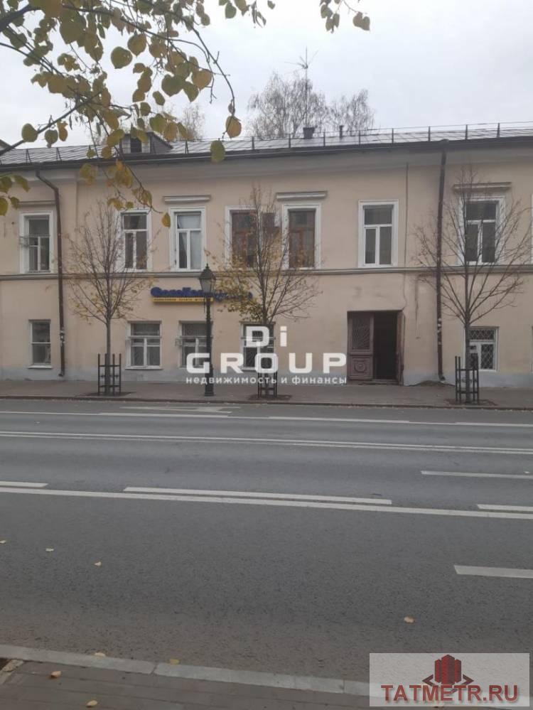 Аренда / Коммерческая / Office, Казань, Кремлевская улица, 14 000 Адрес: Сдается помещения по улице Кремлевская, дом 23/17. Основные характеристики: — 1 линия; — высокий пешеходный и...