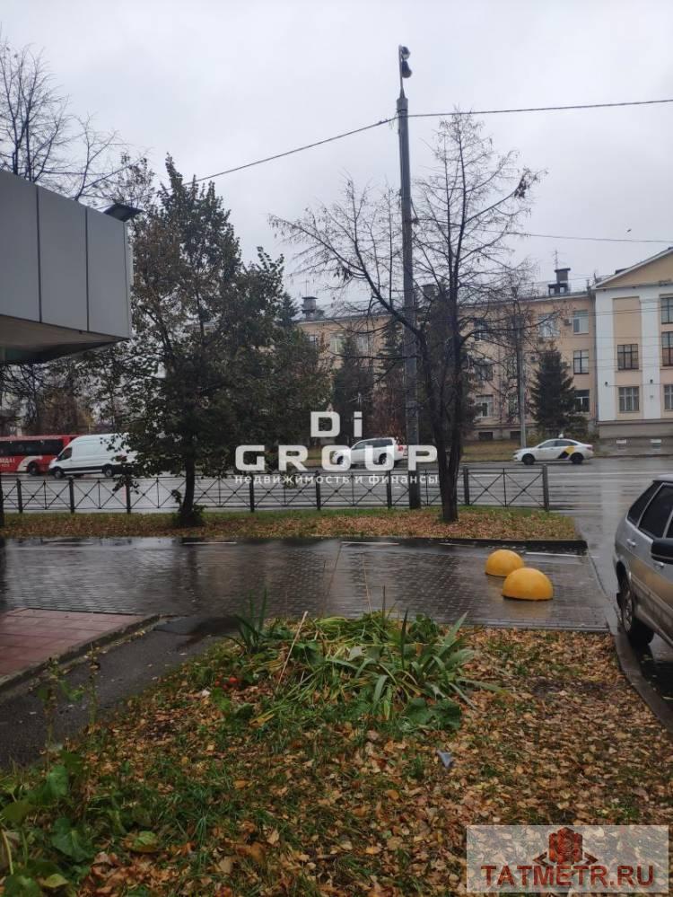 Аренда / Коммерческая / Free purpose, Казань, улица Николая Ершова, 30 000 Сдается в аренду торговая площадь на первой линии на первом этаже 30 кв.м. по улице Ершова, 56 Особенности: —... - 1