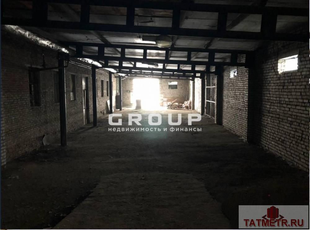 Аренда / Коммерческая / Warehouse, Казань, Портовая улица, 60 000 Сдаются в аренду неотапливаемые складские помещения площадью 400м высота потолков 4м, имеются офисные помещения.... - 2