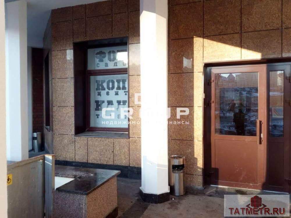Аренда / Коммерческая / Free purpose, Казань, Чистопольская улица, 37 500 Сдам помещение 15 кв м на первом этаже торгово-административного здания АРГО. Помещение расположено прямо на общем... - 1