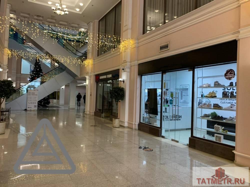 Продажа / Коммерческая / Retail, Казань, улица Баумана, 19 500 000 Продаются торговые помещения с Арендаторами на 1 этаже к КРЦ Родина , площадью 166 метров. Угловое помещение. Первая... - 1
