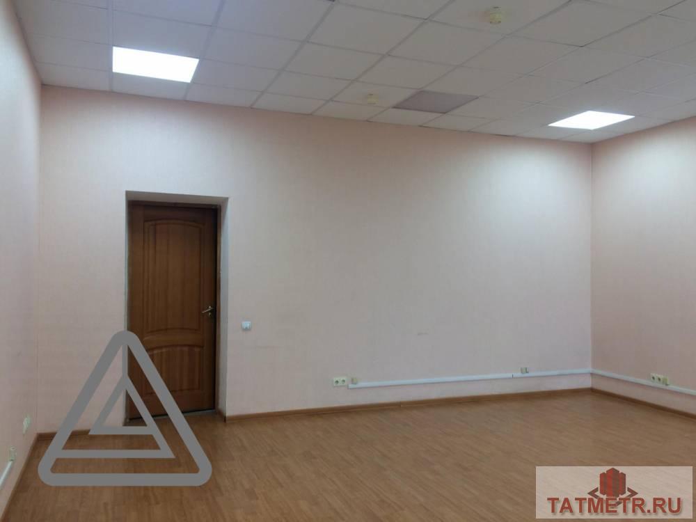 Коммерческая / Аренда / Офисы, Казань, улица Бутлерова, 24 570 Сдается офисное помещение по адресу: Бутлерова? 21. В хорошем состоянии площади комнат от,35.1квм, 37.7 квм ,38.1... - 13