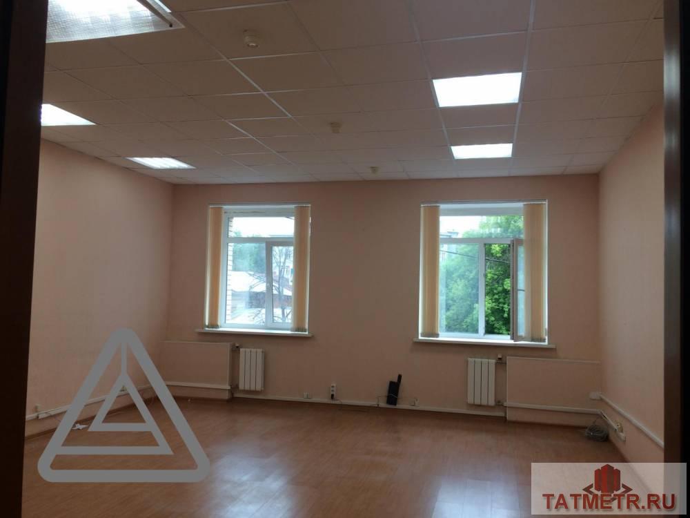 Коммерческая / Аренда / Офисы, Казань, улица Бутлерова, 24 570 Сдается офисное помещение по адресу: Бутлерова? 21. В хорошем состоянии площади комнат от,35.1квм, 37.7 квм ,38.1... - 25