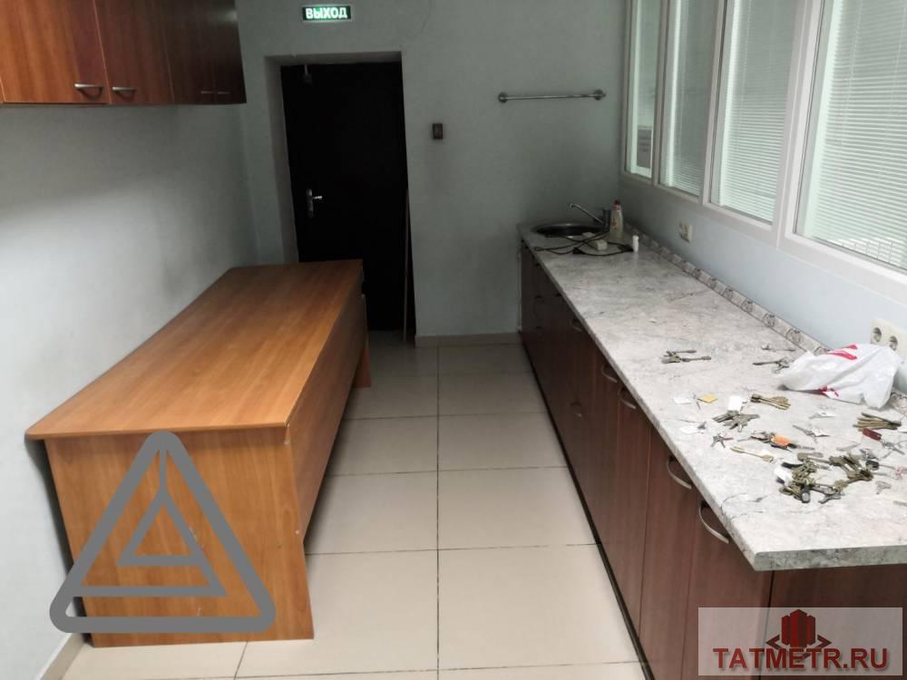 Продажа / Коммерческая / Office, Казань, улица Островского, 17 000 000 Продается офисное помещение по адресу Островского 23/1. В хорошем состоянии. В помещении: — Телефон — Интернет —... - 8