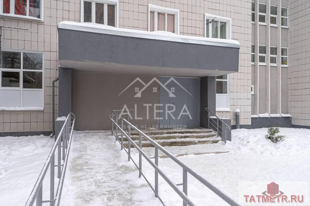 Продажа / Комнаты, Казань, улица Солидарности, 850 000 Продается просторная светлая комната в Дербышках по улице Солидарности, 21 на 8 этаже 9-этажного кирпичного дома в... - 1