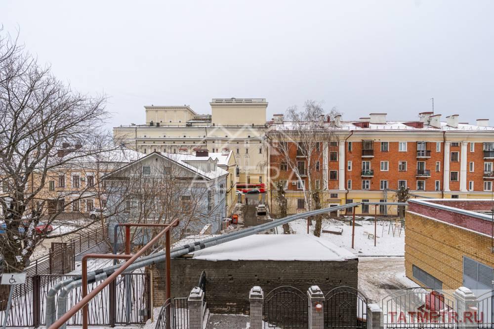 В историческом центре Казани, рядом с Театром оперы и балета и площадью Свободы продаем просторную 3-х комнатную... - 11