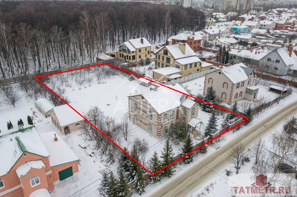 Продажа / Дома и коттеджи, Казань, Листопадная улица, 29 900 000 ВОЗМОЖЕН ПОДРОБНЫЙ ОНЛАЙН ПОКАЗ Продается дом с участком 30 соток в элитном жилом массиве «Плодопитомник». Черта...