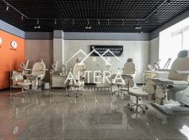 Возможен онлайн показ!

В продаже помещение свободного назначения...