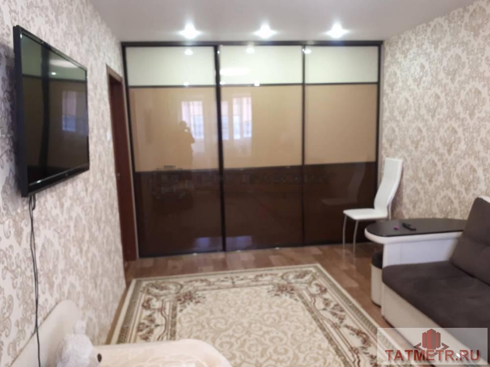 Продажа / Квартиры, Казань, Чистопольская улица, 5 650 000 Замечательная двухкомнатная в самом центре Ново-Савиновского района. Светлая уютная квартира с хорошим ремонтом, на... - 1