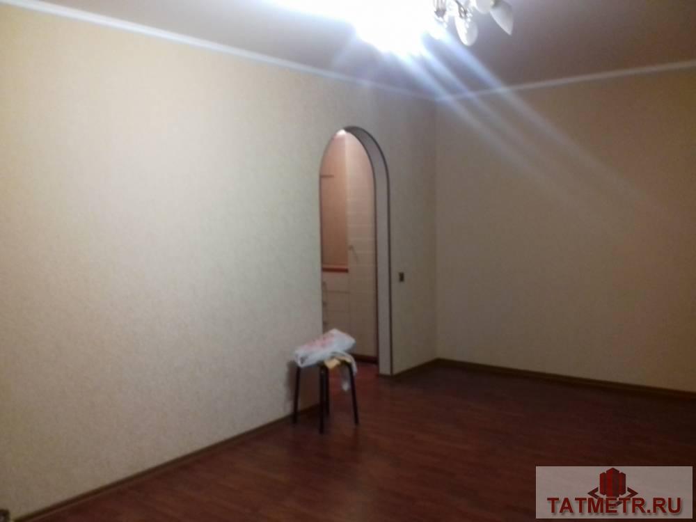 Продажа / Квартиры, Зеленодольск, Королева улица, 2 250 000 Продается отличная квартира в г. Зеленодольск. Комната большая, светлая, теплая, потолок натяжной. На кухне новый... - 1